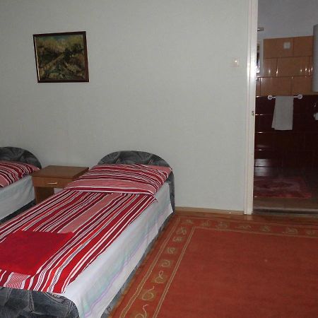 Fenyves Apartman Sárospatak Exterior photo