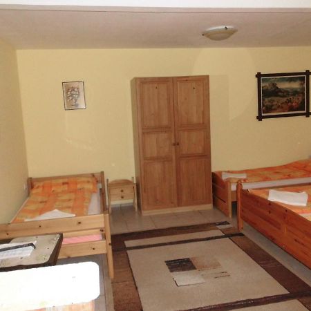 Fenyves Apartman Sárospatak Exterior photo