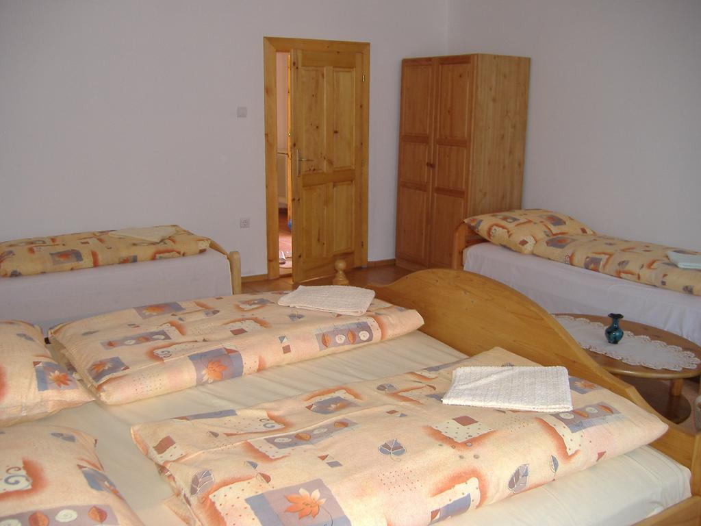 Fenyves Apartman Sárospatak Exterior photo
