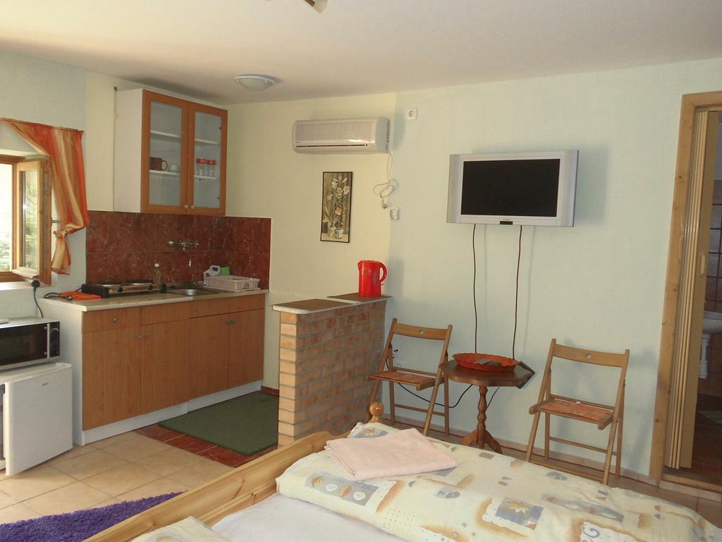 Fenyves Apartman Sárospatak Exterior photo